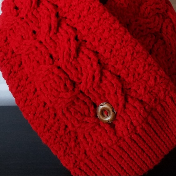 Scarf, Cowl - Picture 2 of 3